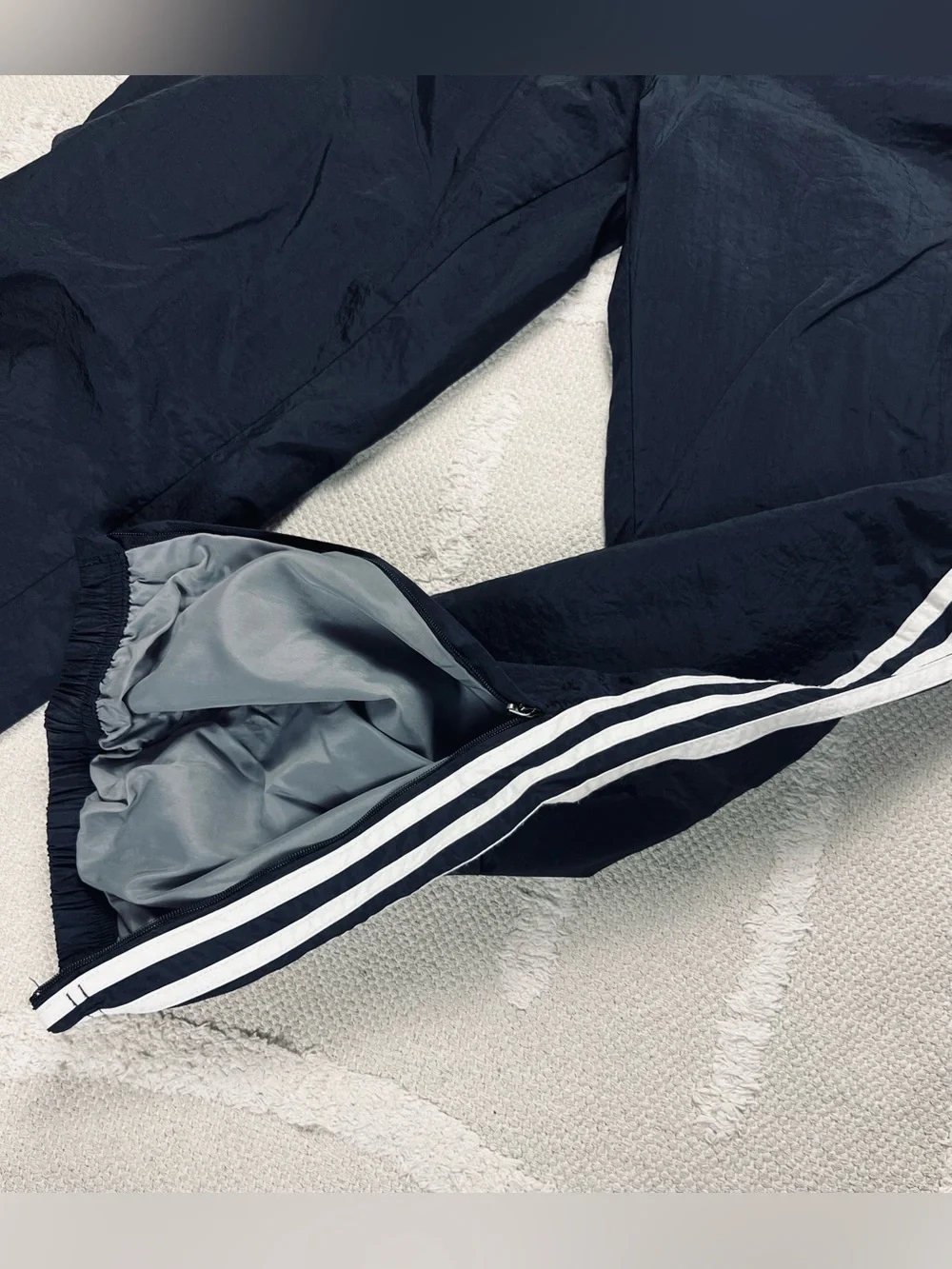 Vintage 90s Adidas Track Pants/Joggers –Black 3-Stripe Lined Windbreaker Pants M